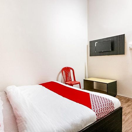 ג'אבלפור Oyo 69647 Yash Lodge מראה חיצוני תמונה