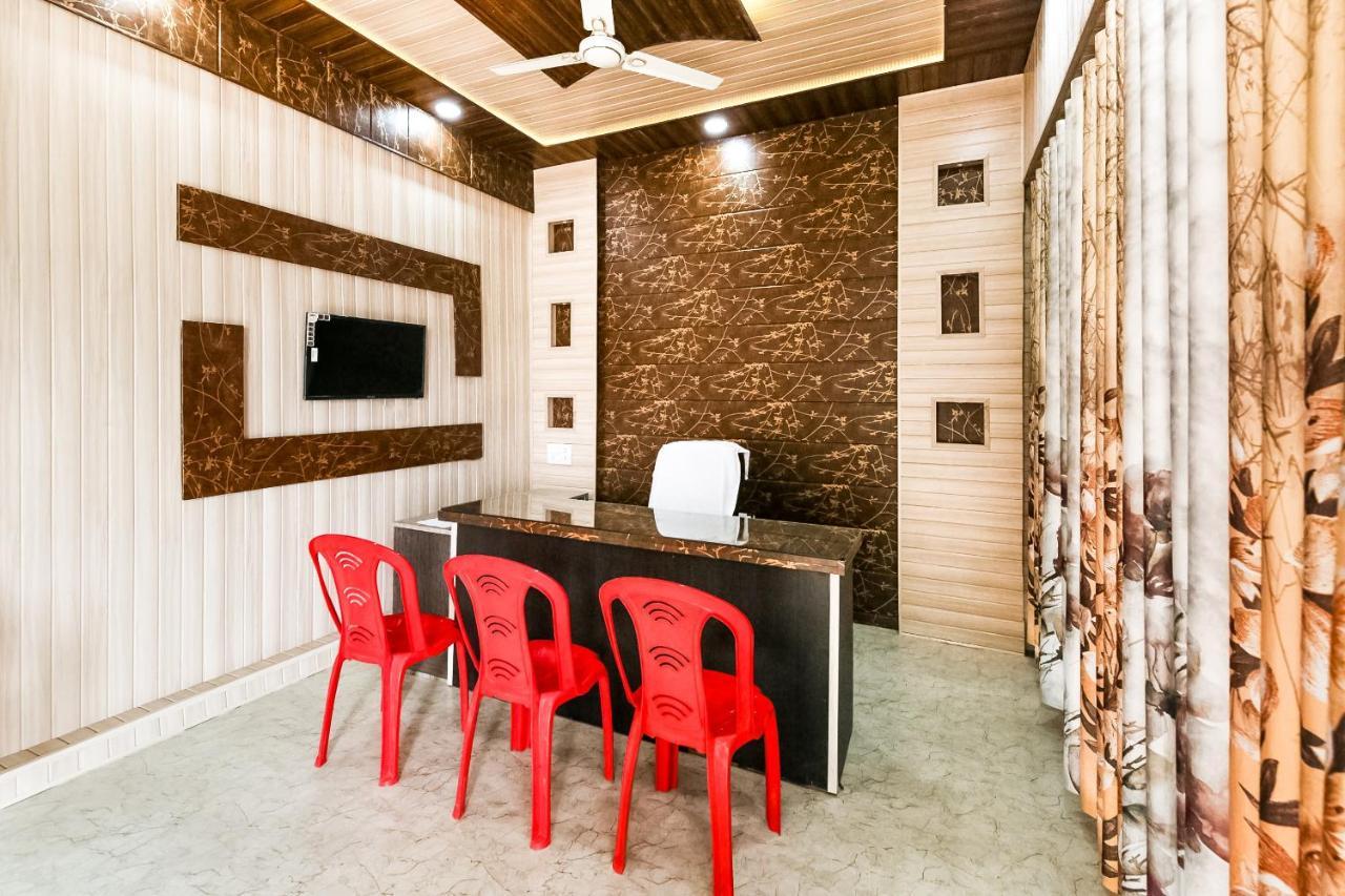 ג'אבלפור Oyo 69647 Yash Lodge מראה חיצוני תמונה