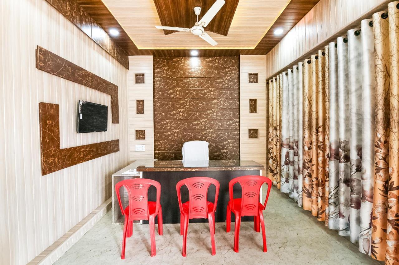 ג'אבלפור Oyo 69647 Yash Lodge מראה חיצוני תמונה